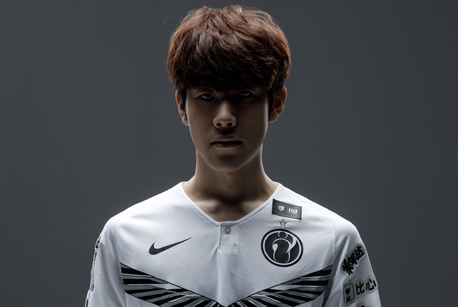 出现在中场 出现在中场