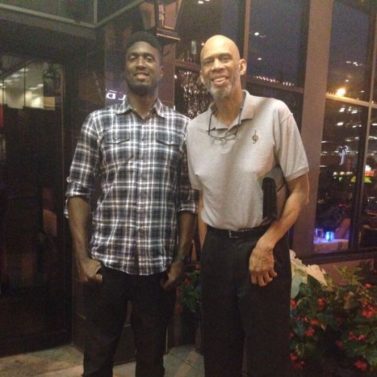 偏离越大 偏离越大