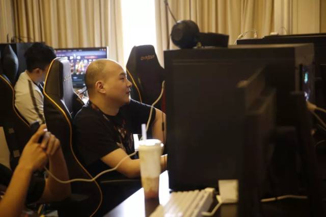 这份荣誉也 这份荣誉也